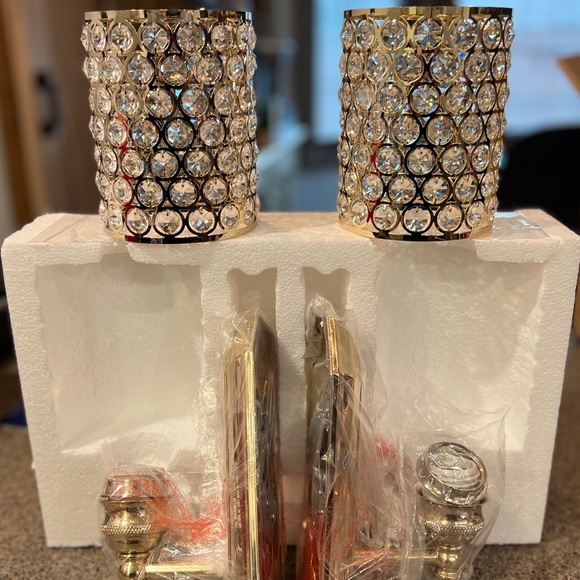 Plating champagne finish and polyhedral opal crystal shade. 2 fixtures included - Picture 12 of 15